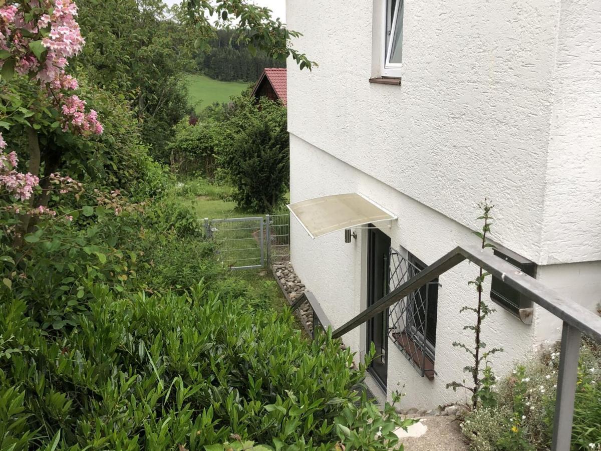 Schwarzwaldhirsch Apartment Unterkirnach Ngoại thất bức ảnh